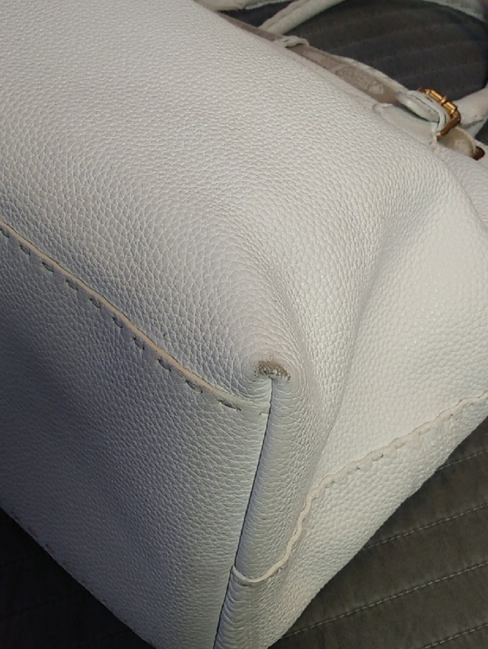 Fendi White Leather Tote with Gold-Tone Buckle Accents SELLERIA VILLA BORGHESE - Picture 11 of 17